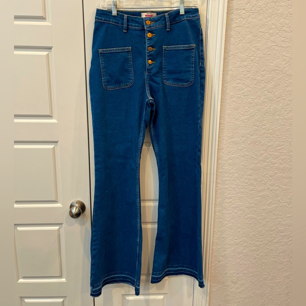 Wrangler Woman’s High Rise Fierce Flare Denim Jean Preloved Size:10